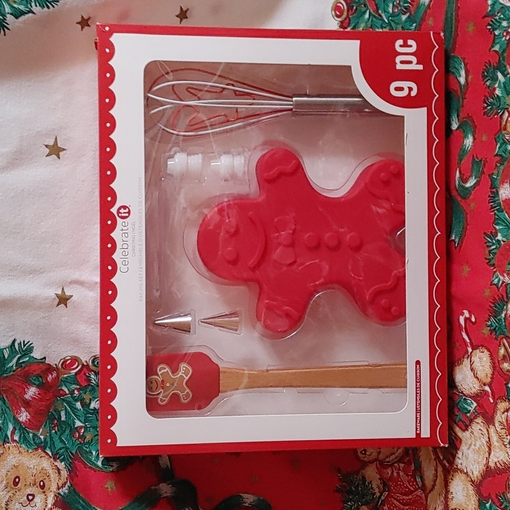 NEW! Celebrate It 9 PC Baking Kit
